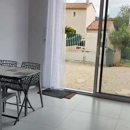 Holiday home Loft 40 M2 Saint-Cyr-sur-Mer